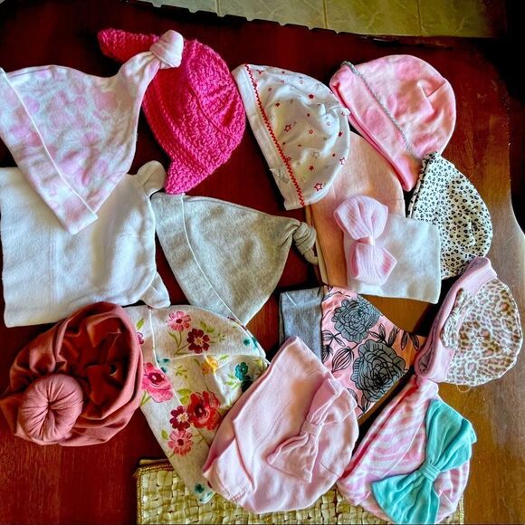 15 Newborn Hats most never worn - Picture 1 of 1